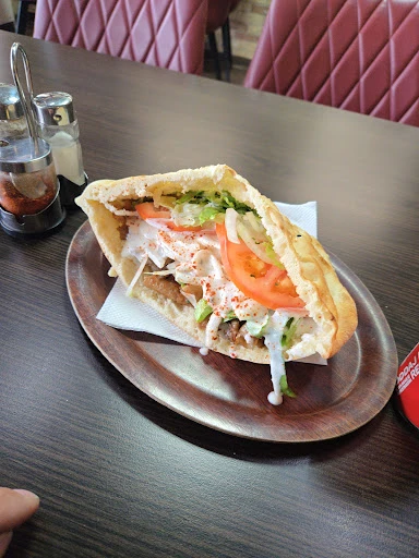 Seroo Döner & Pizza photo 3